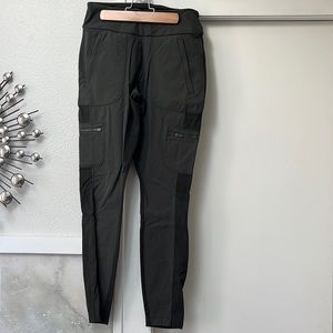 Athleta Army Green legging with nylon detail and pockets Size 8